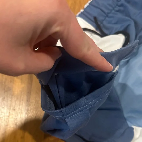 Shein | Women’s Blue and White Colorblock Crop Top and Shorts Set - Picture 6 of 11